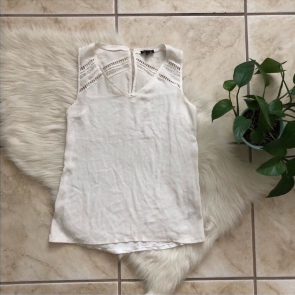 Express Sleeveless Crochet Blouse